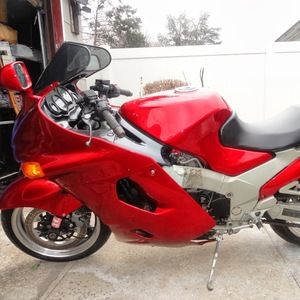 Meet your Posher, Chis